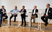 Podiumsdiskussion mit Golo Eckhardt, Ludger Koopmann, Moderatorin Ulrike Reutter, Stefan Groer und Tilman Bracher